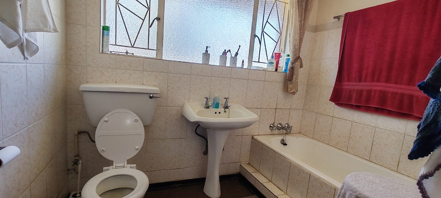 5 Bedroom Property for Sale in Vredefort Free State